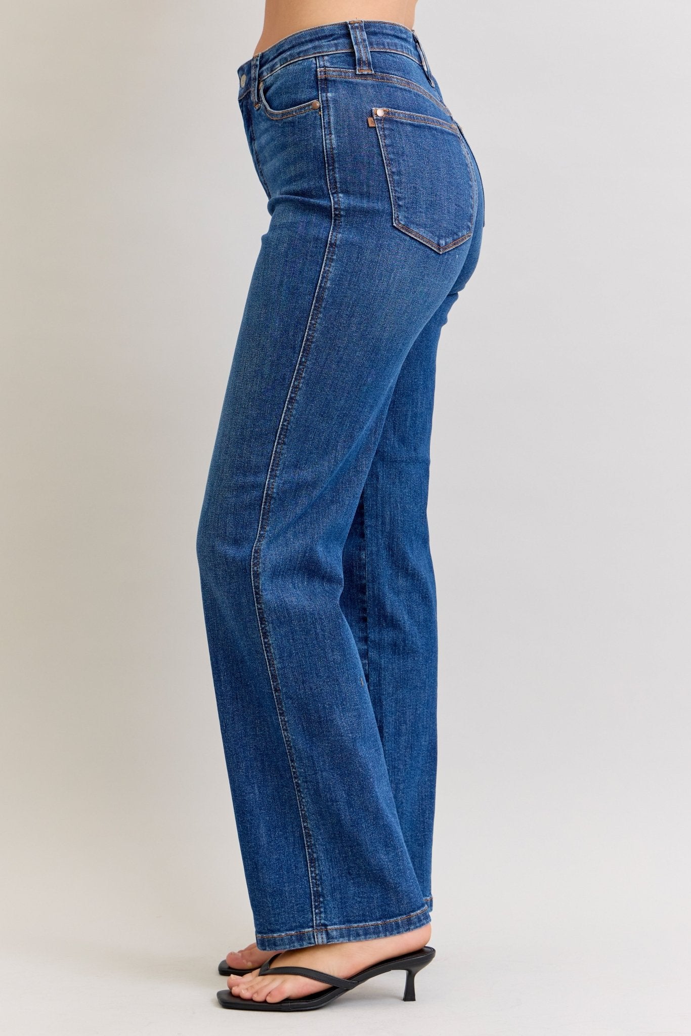 Judy Blue Tummy Control Bailey Straight Jean - The Nines