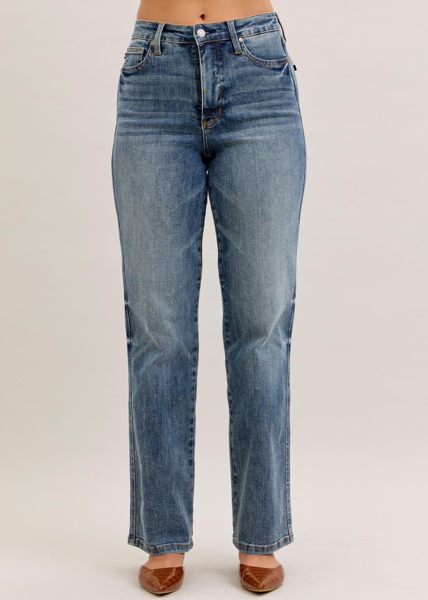Judy Blue Classic Medium Wash Tummy Control Straight Jean - The Nines