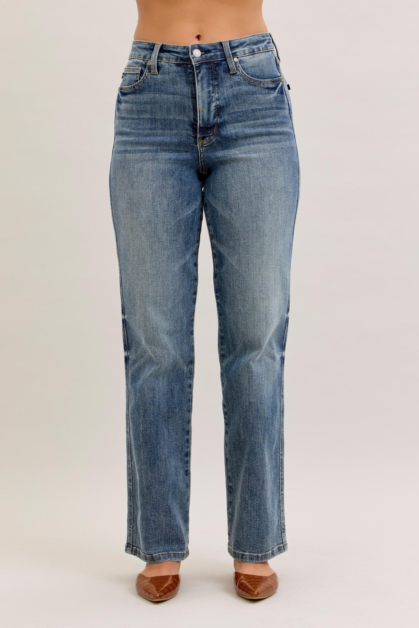 Judy Blue Classic Medium Wash Tummy Control Straight Jean - The Nines