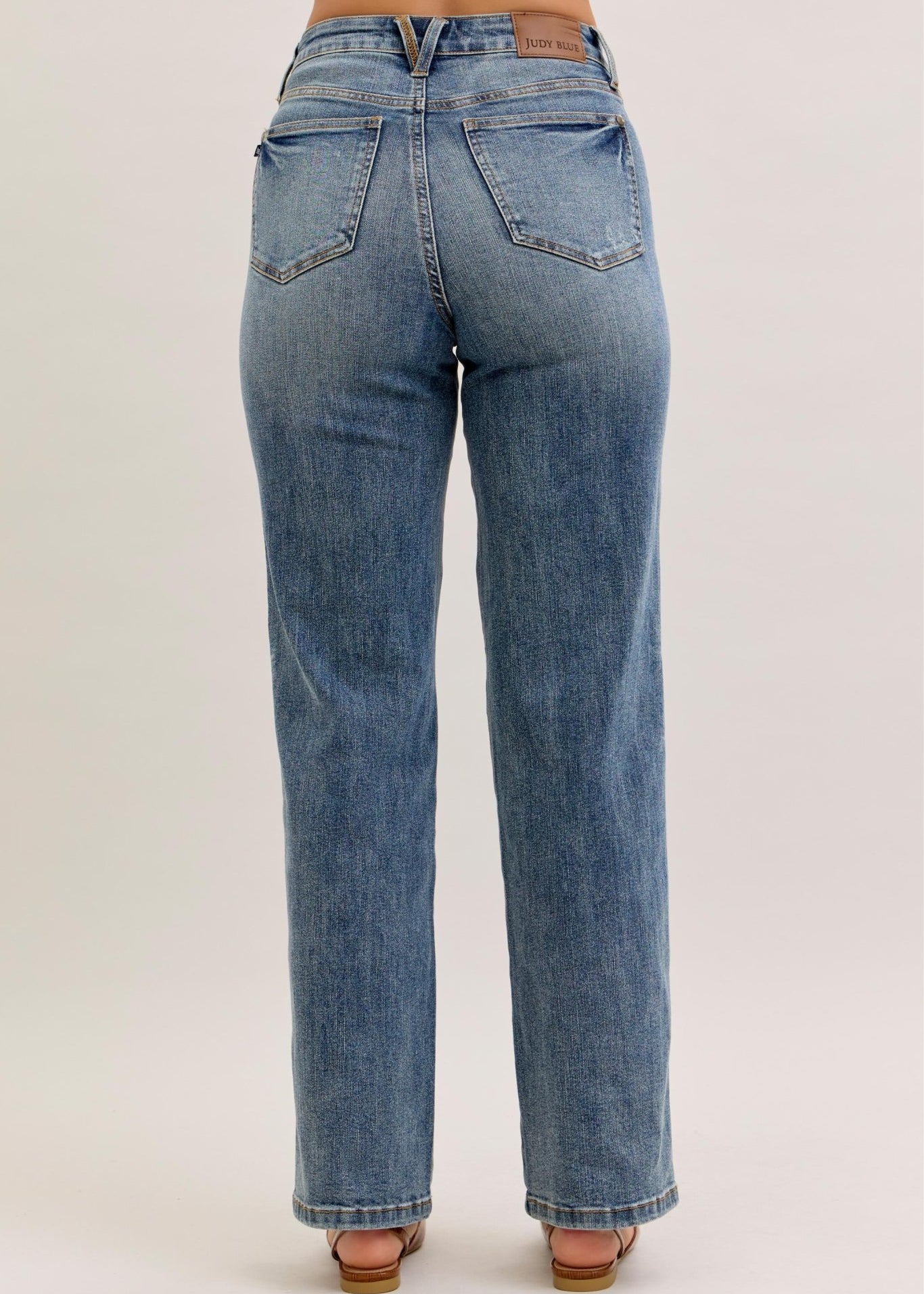 Judy Blue Classic Medium Wash Tummy Control Straight Jean - The Nines