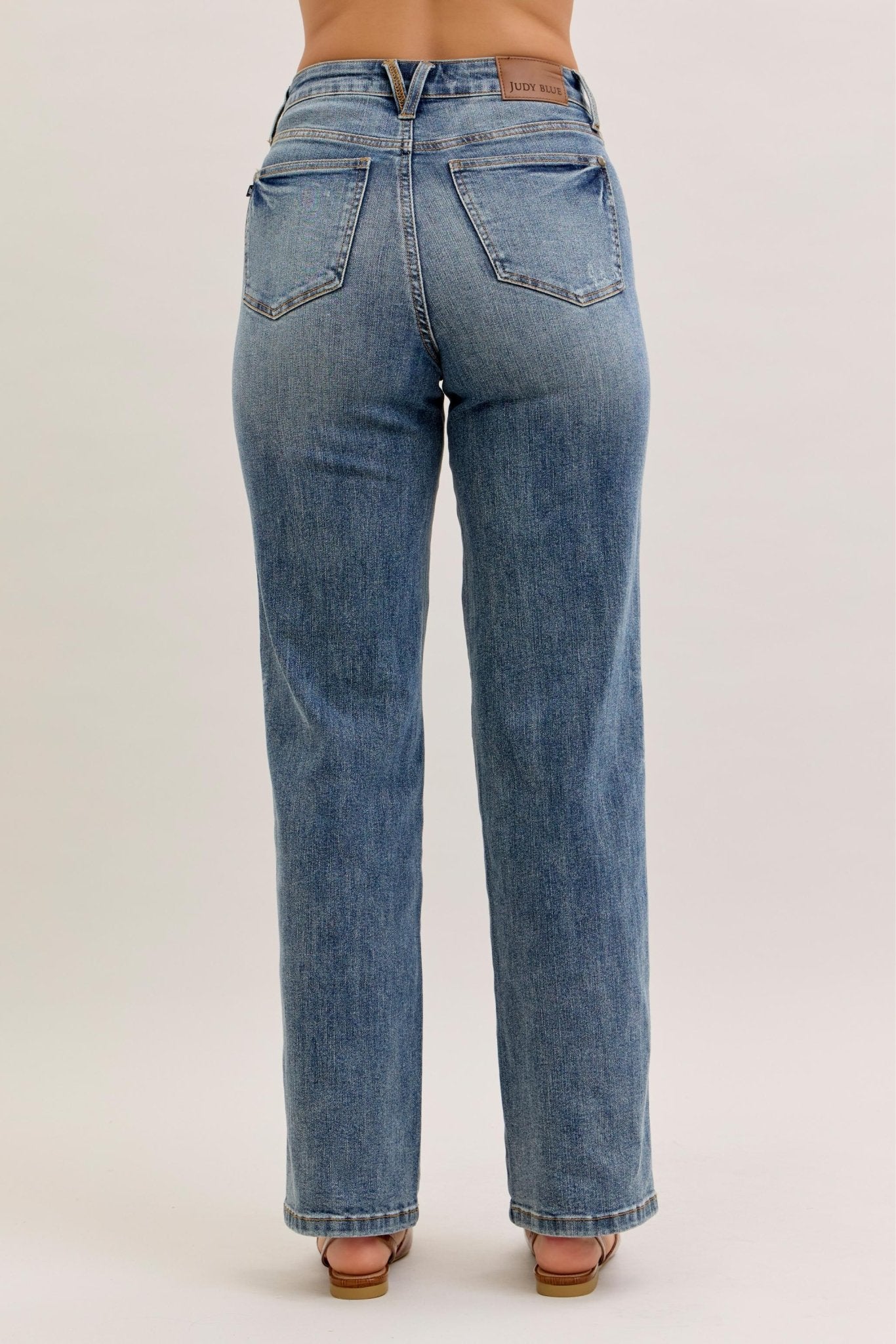 Judy Blue Classic Medium Wash Tummy Control Straight Jean - The Nines