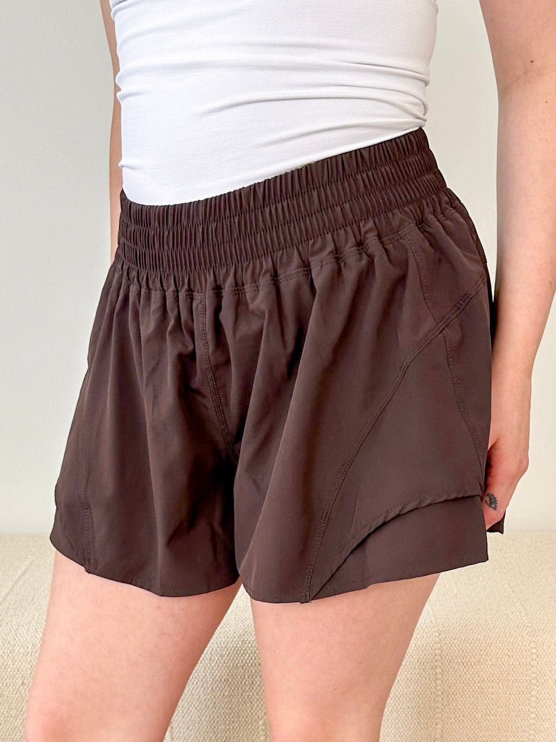 Breeze Flutter Short - The Nines
