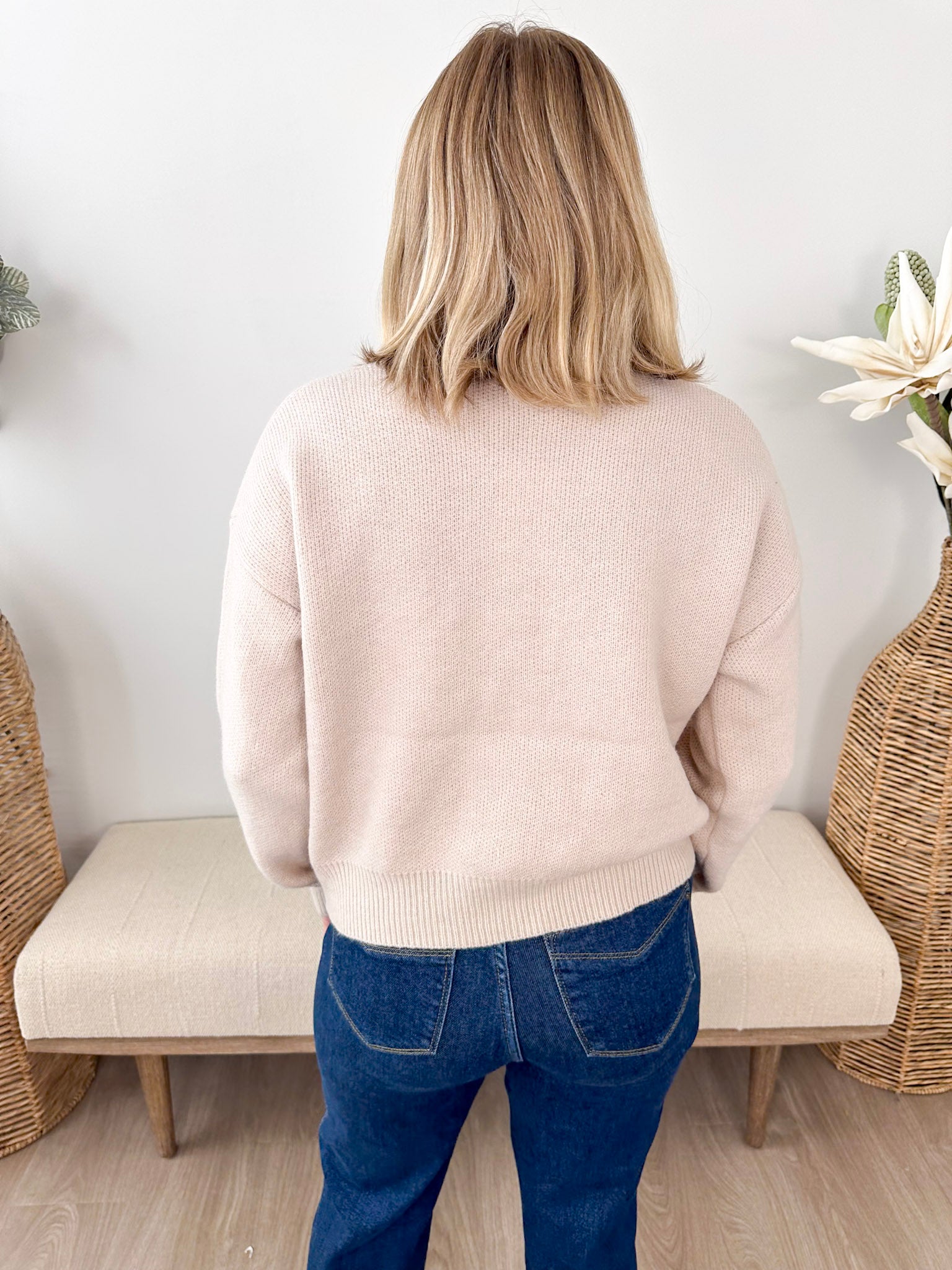 Embroidered Dog Outline Sweater - The Nines