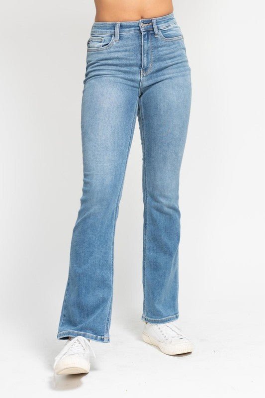 Judy Blue Classic Wash Bootcut - The Nines