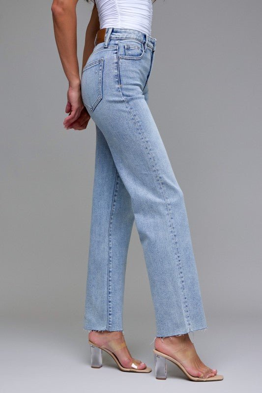Hidden Light Wash Clean Stretch Classic Straight - The Nines