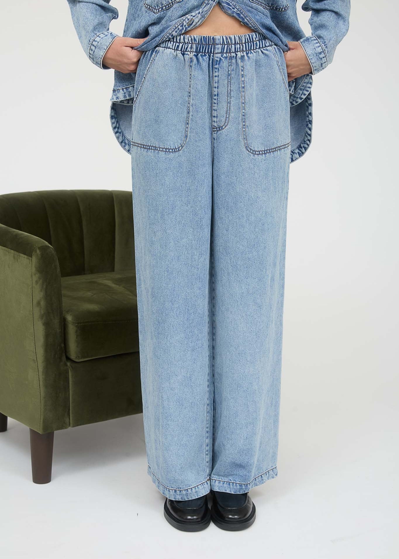 Chambray Elastic Waist Wide Leg Pant - The Nines