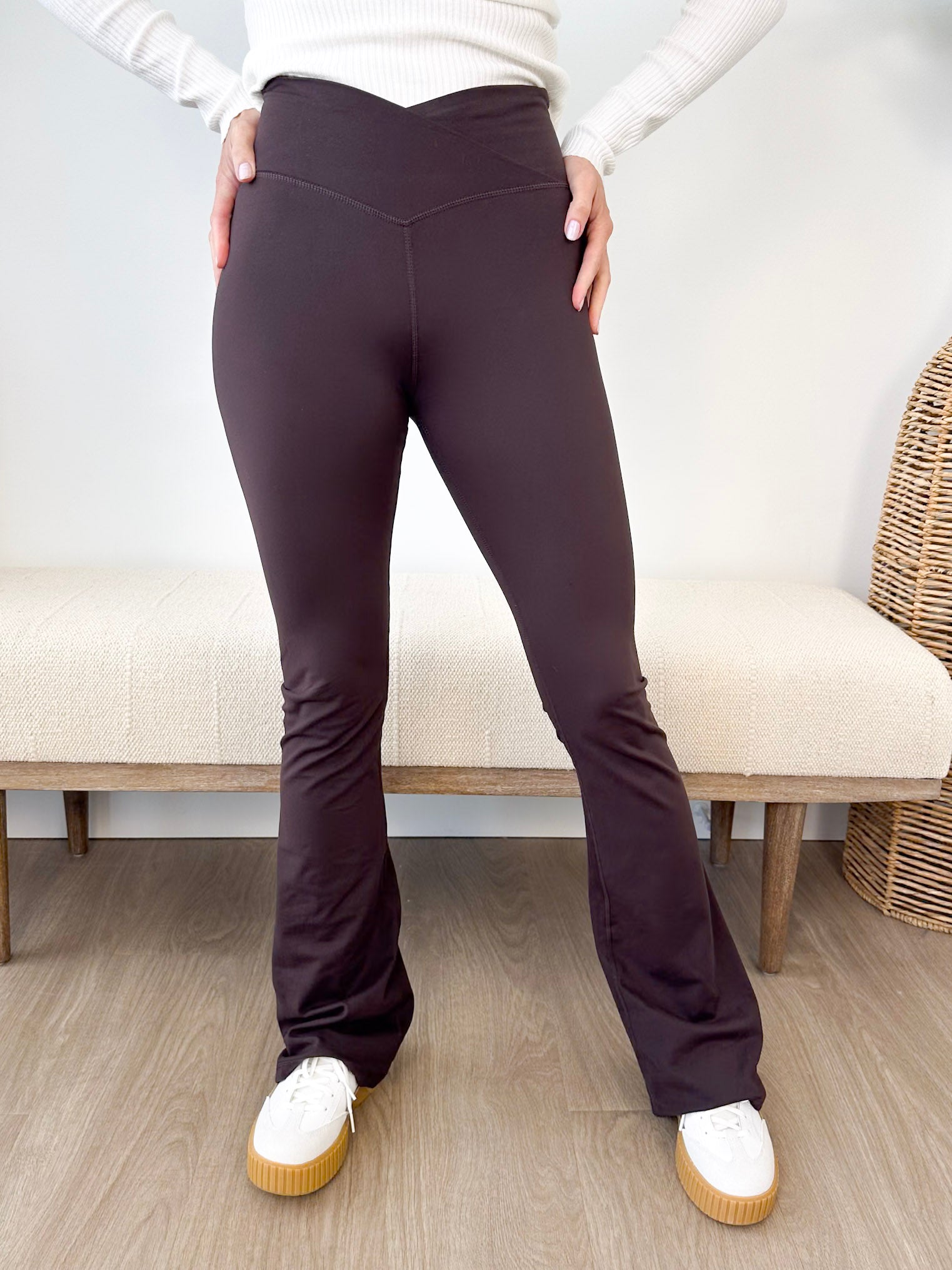 Venice Crossover Waist Yoga Pants - The Nines