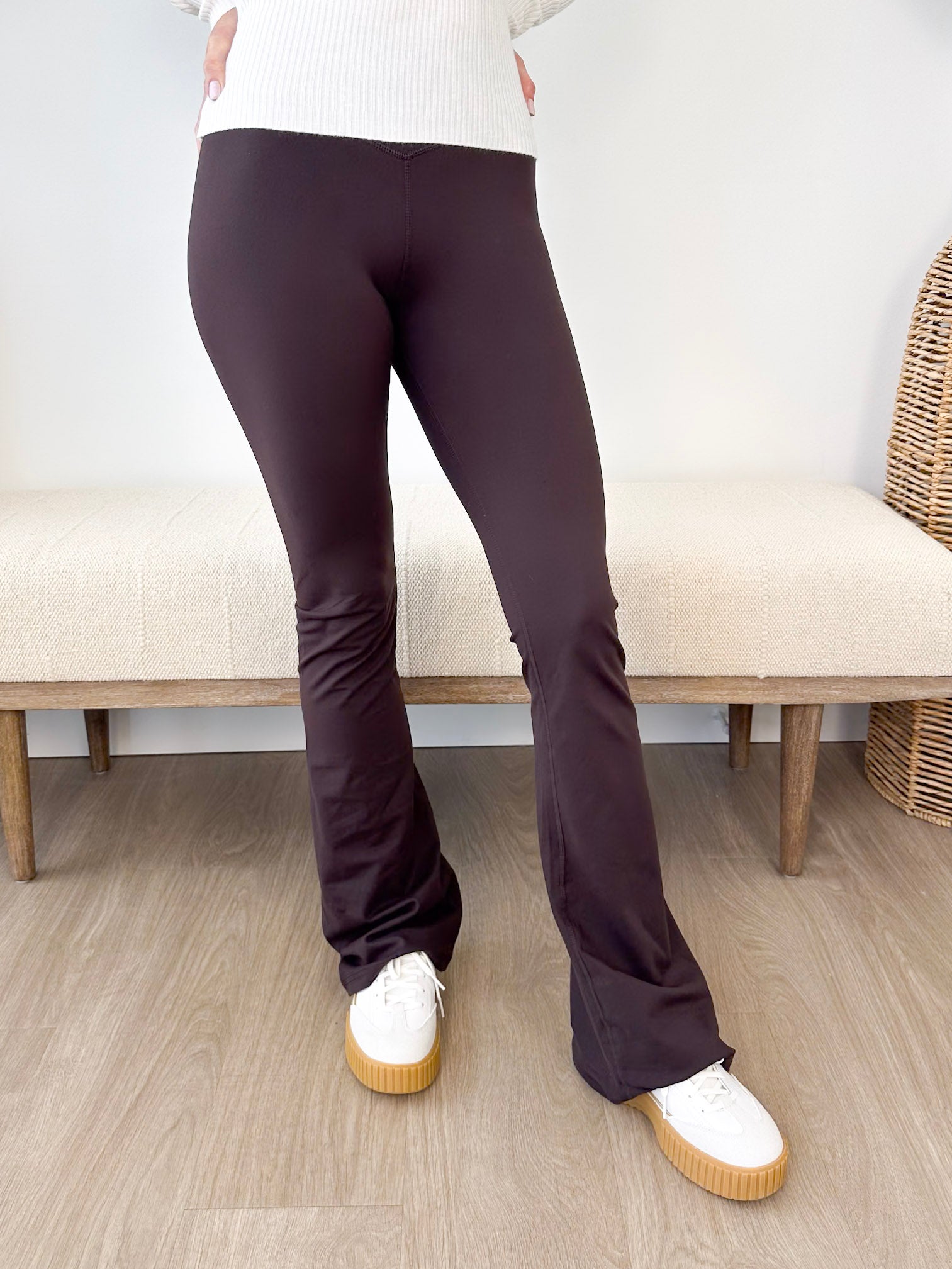 Venice Crossover Waist Yoga Pants - The Nines