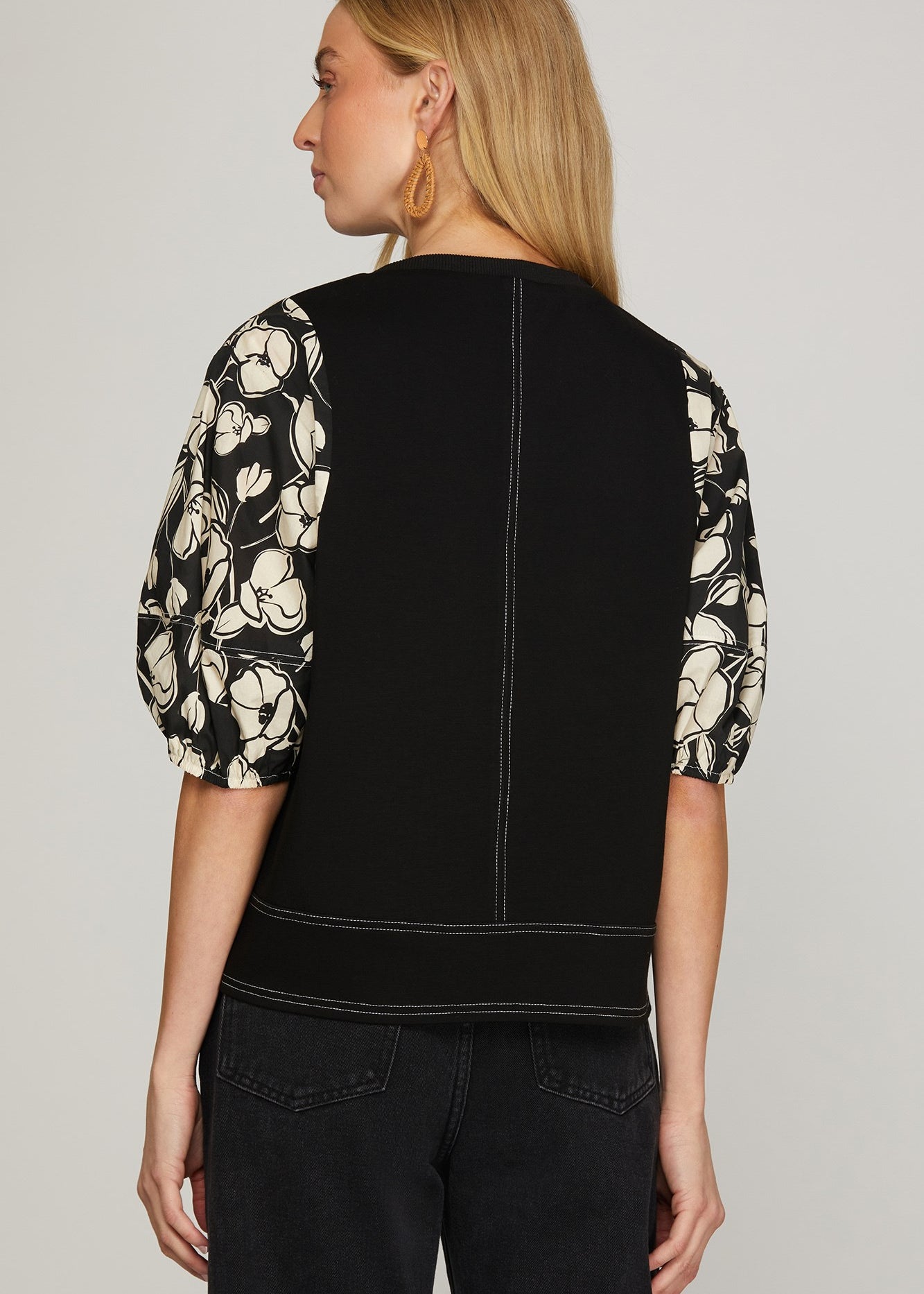 Black Knit Floral Sleeve Top - The Nines