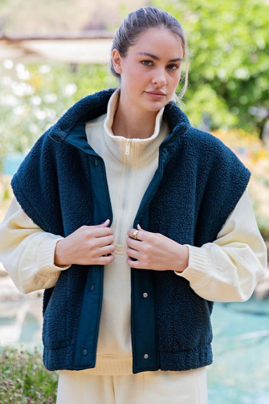 Sherpa Vest - 2 Colors! - The Nines