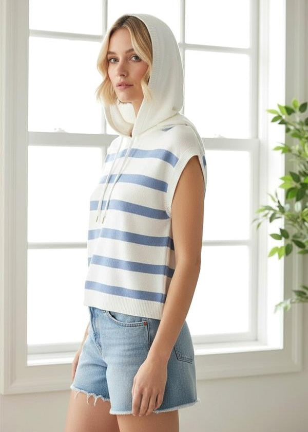 Chambray & Ivory Hoodie Short Sleeve Top - The Nines