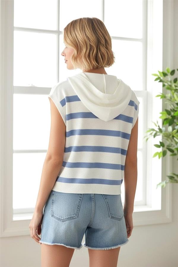 Chambray & Ivory Hoodie Short Sleeve Top - The Nines