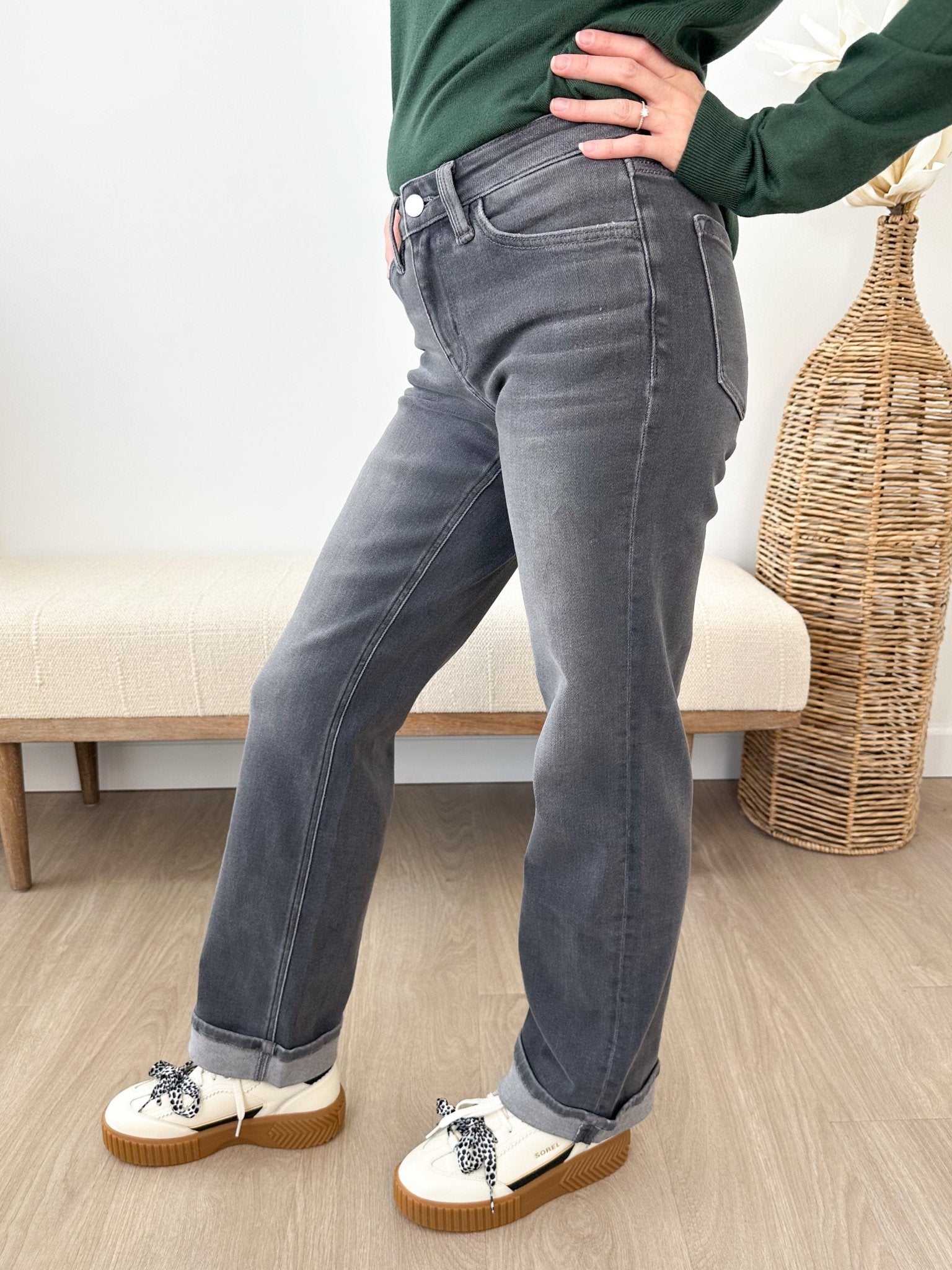 Horizon Mid Rise Cuffed Slim Wide Leg Jeans - The Nines