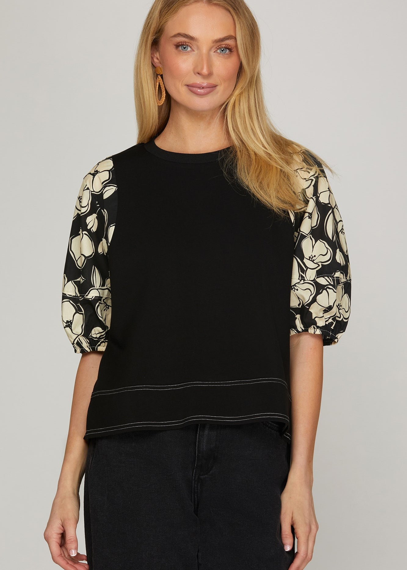 Black Knit Floral Sleeve Top - The Nines