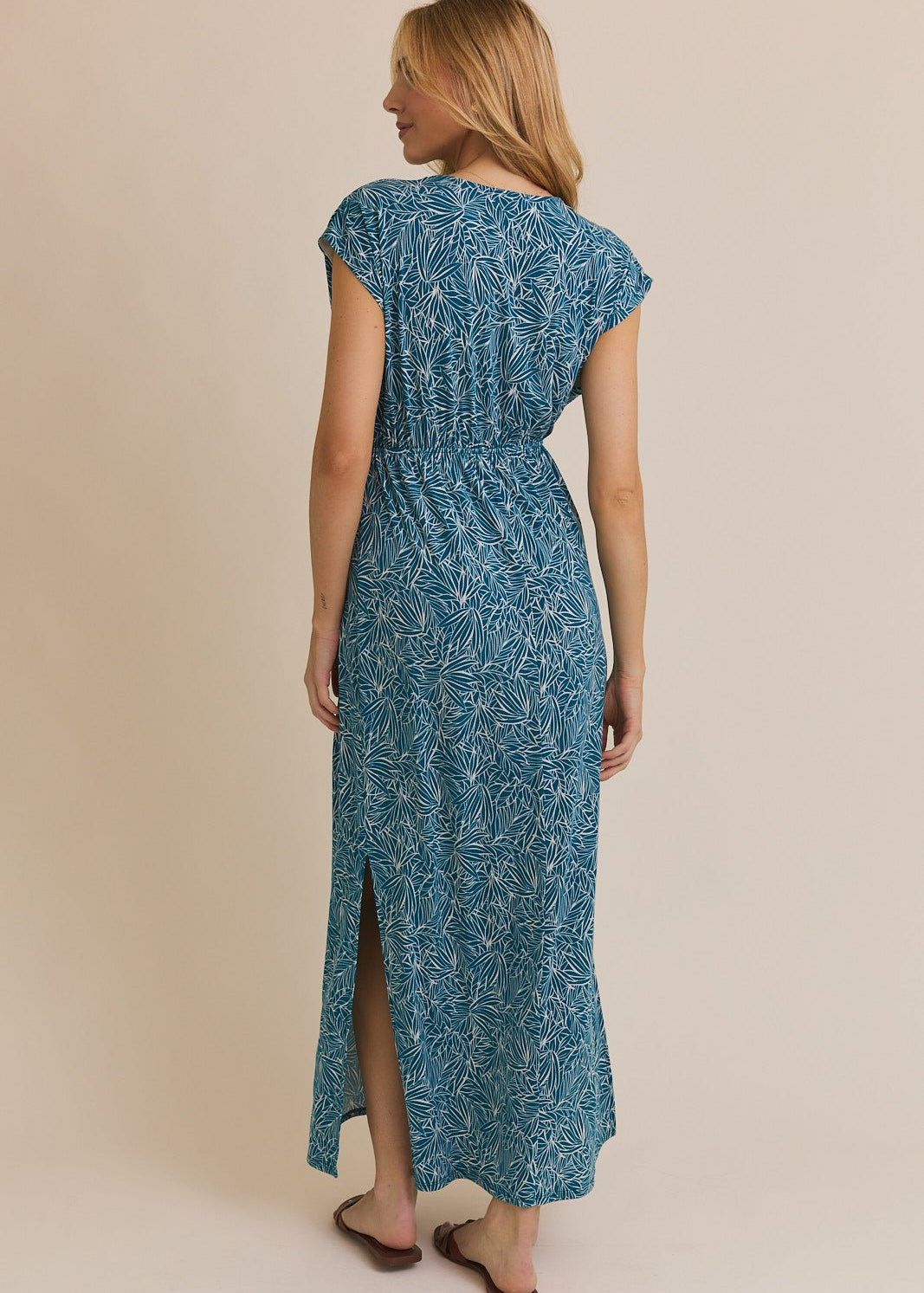Teal & White Wrinkle Free Maxi Dress - The Nines