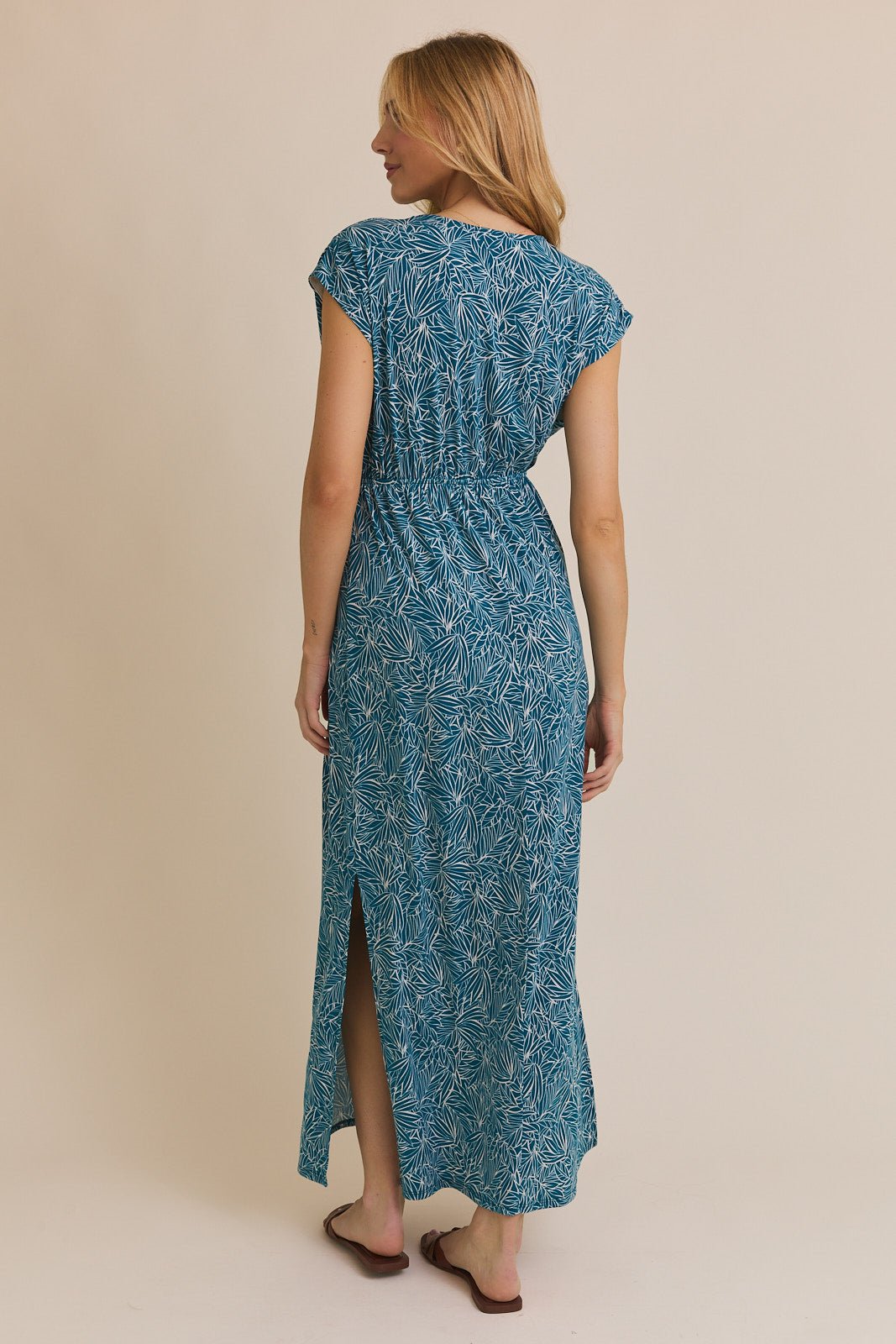 Teal & White Wrinkle Free Maxi Dress - The Nines