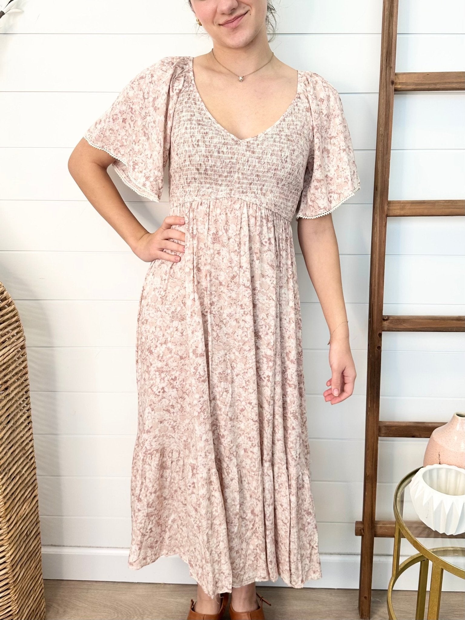 Mauve Flutter Sleeve Maxi Dress - The Nines