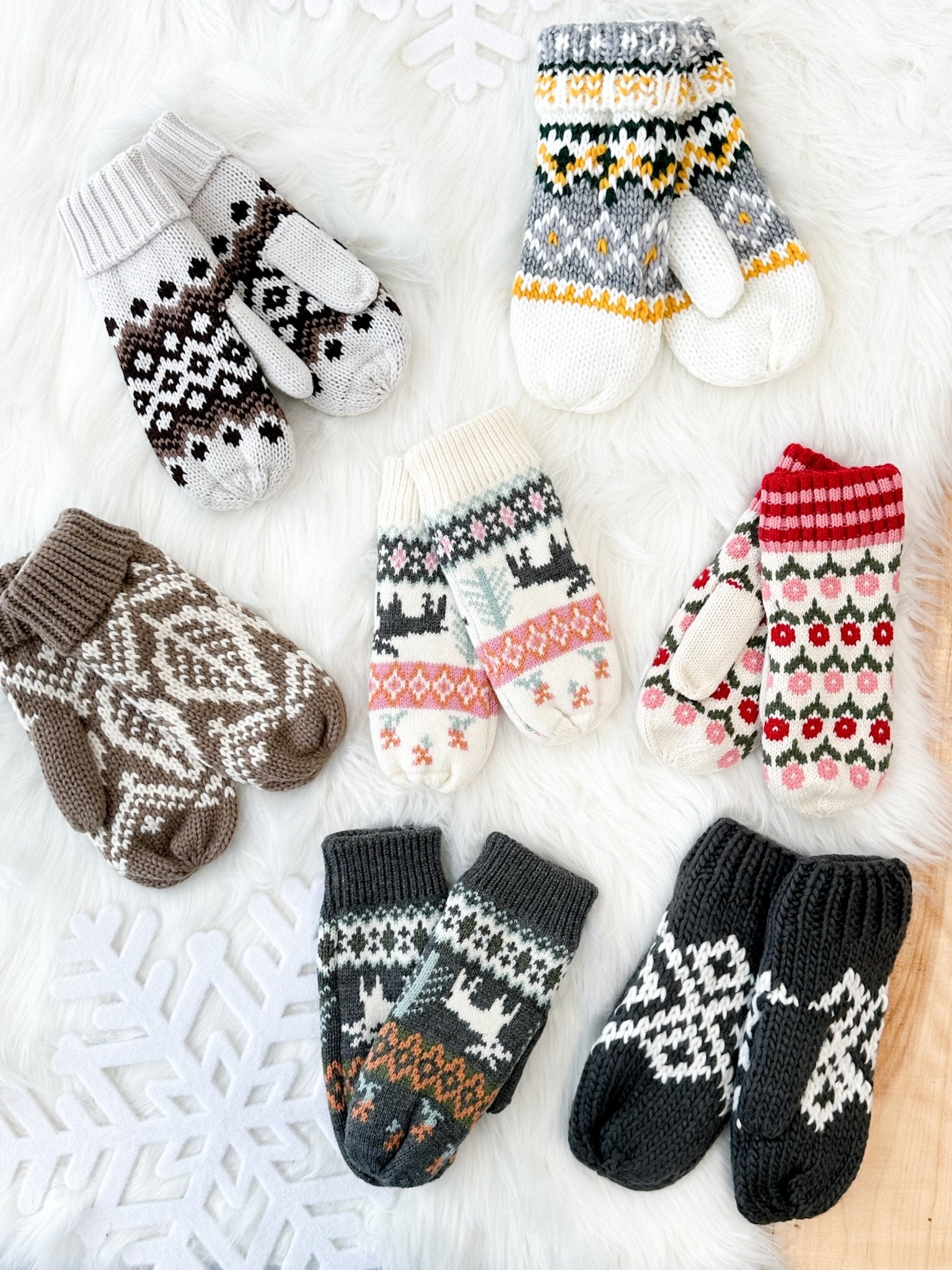 Patterned Mittens - The Nines