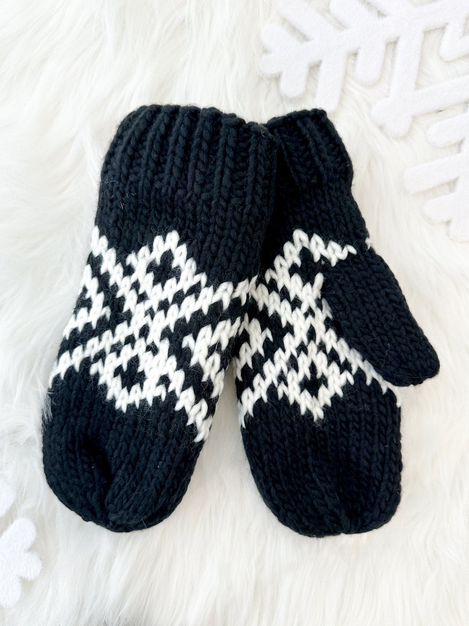 Patterned Mittens - The Nines