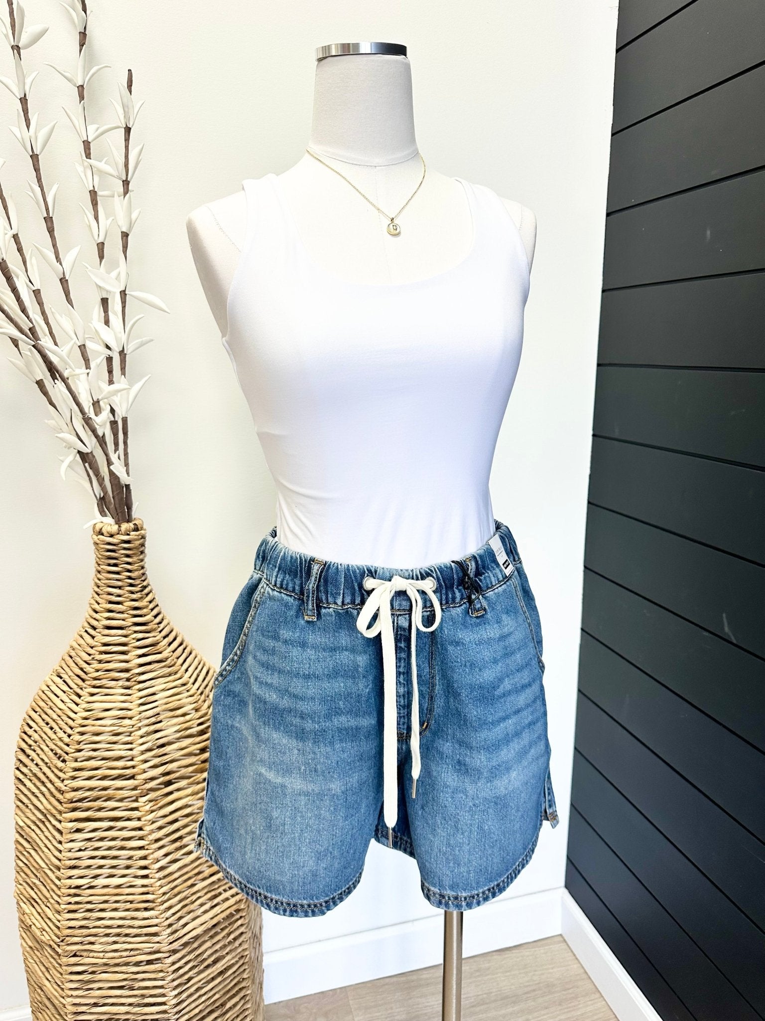 Judy Blue Medium Wash Featherweight Shorts - The Nines