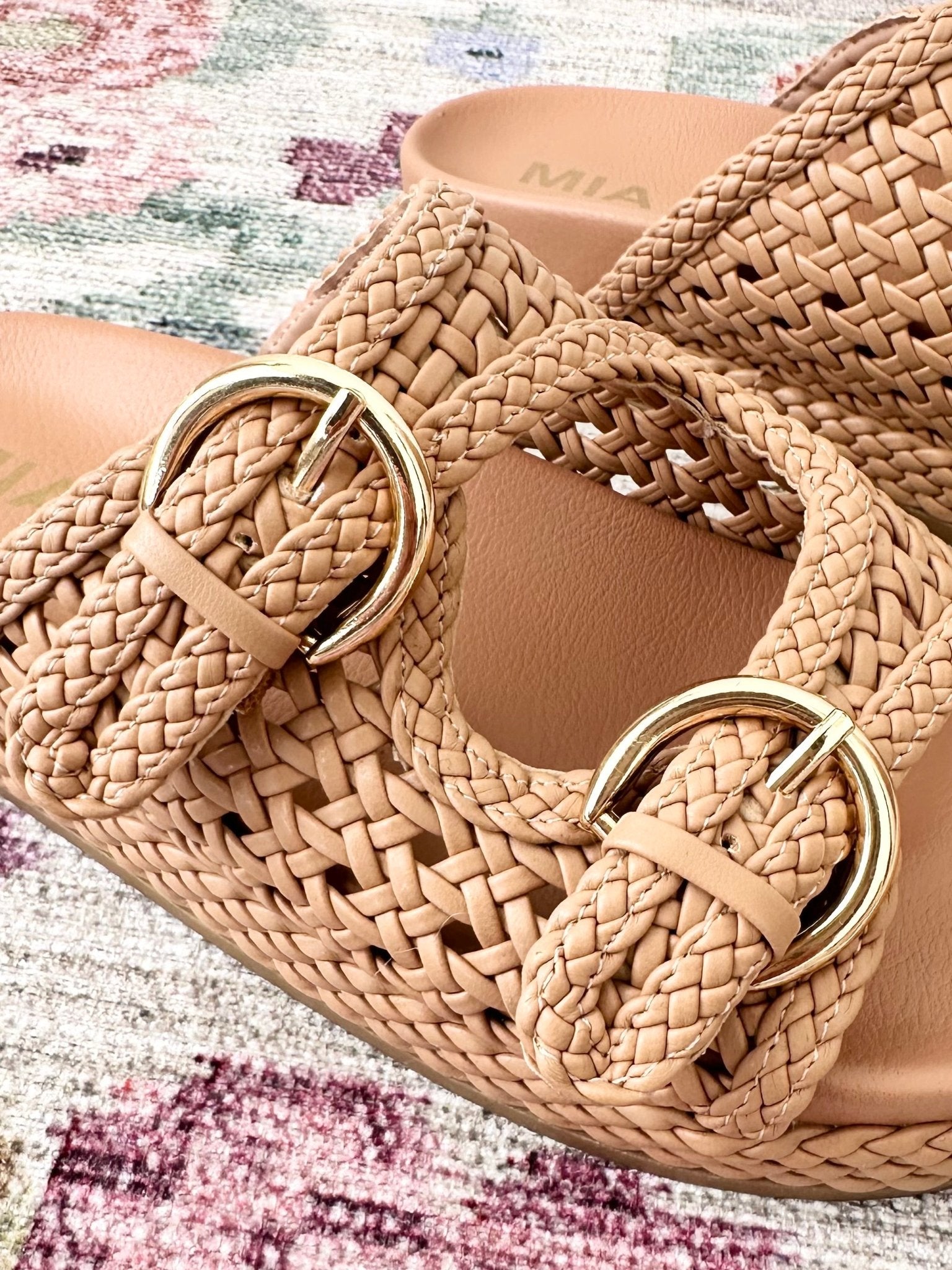 Mia Trendy Woven Sandal - The Nines