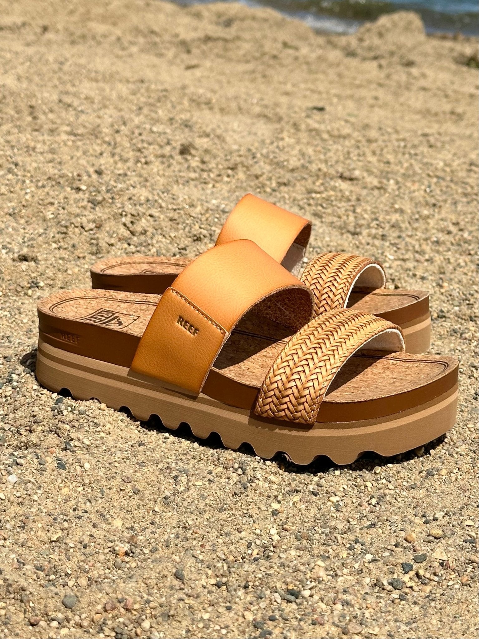 Reef Cushion Vista Hi Sandal - Natural - The Nines