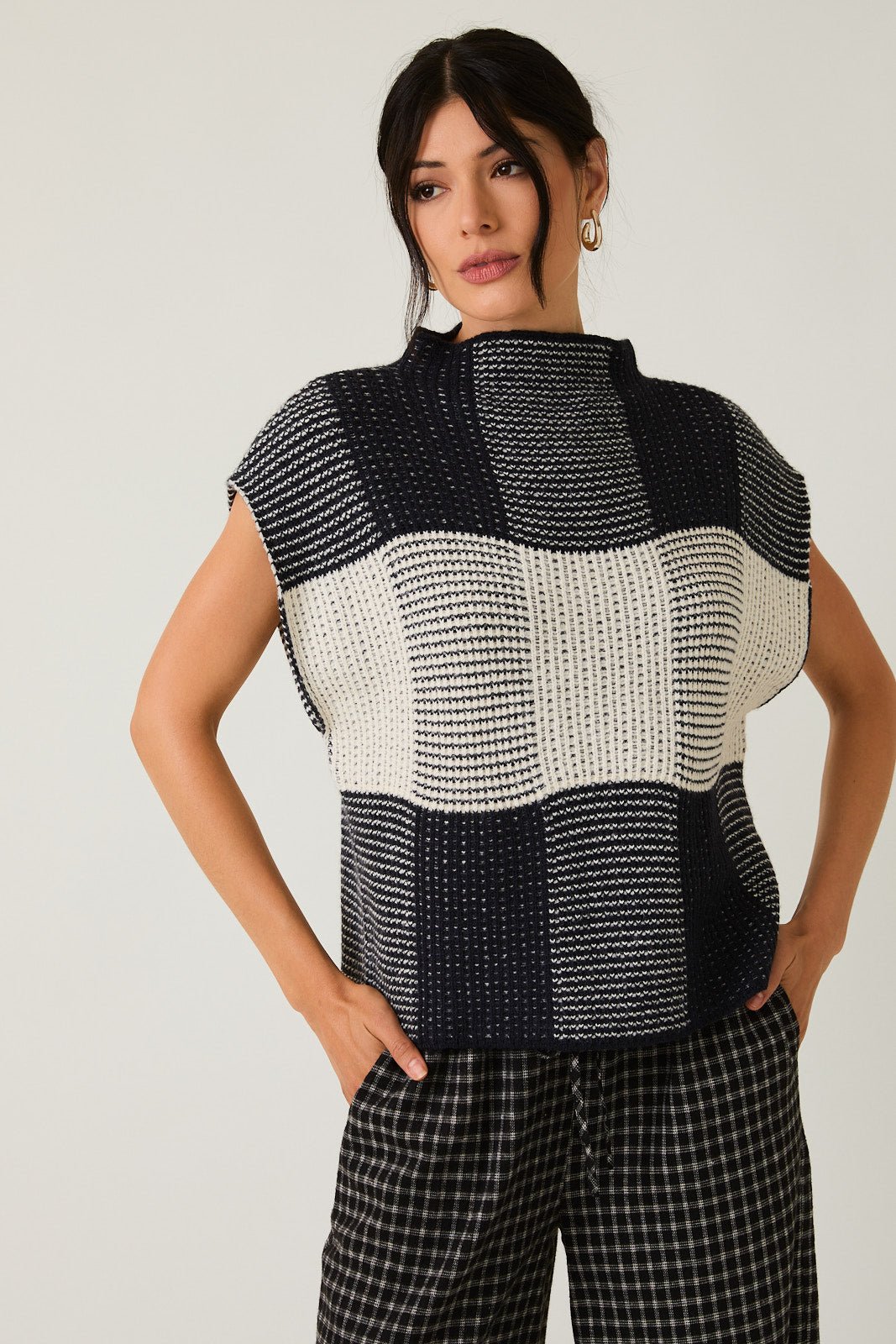 Black & Cream Plaid Sweater Top - The Nines